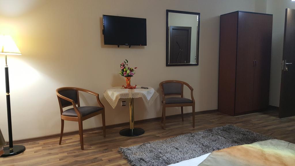 Casa Alex Hotel Târgu Jiu Kamer foto