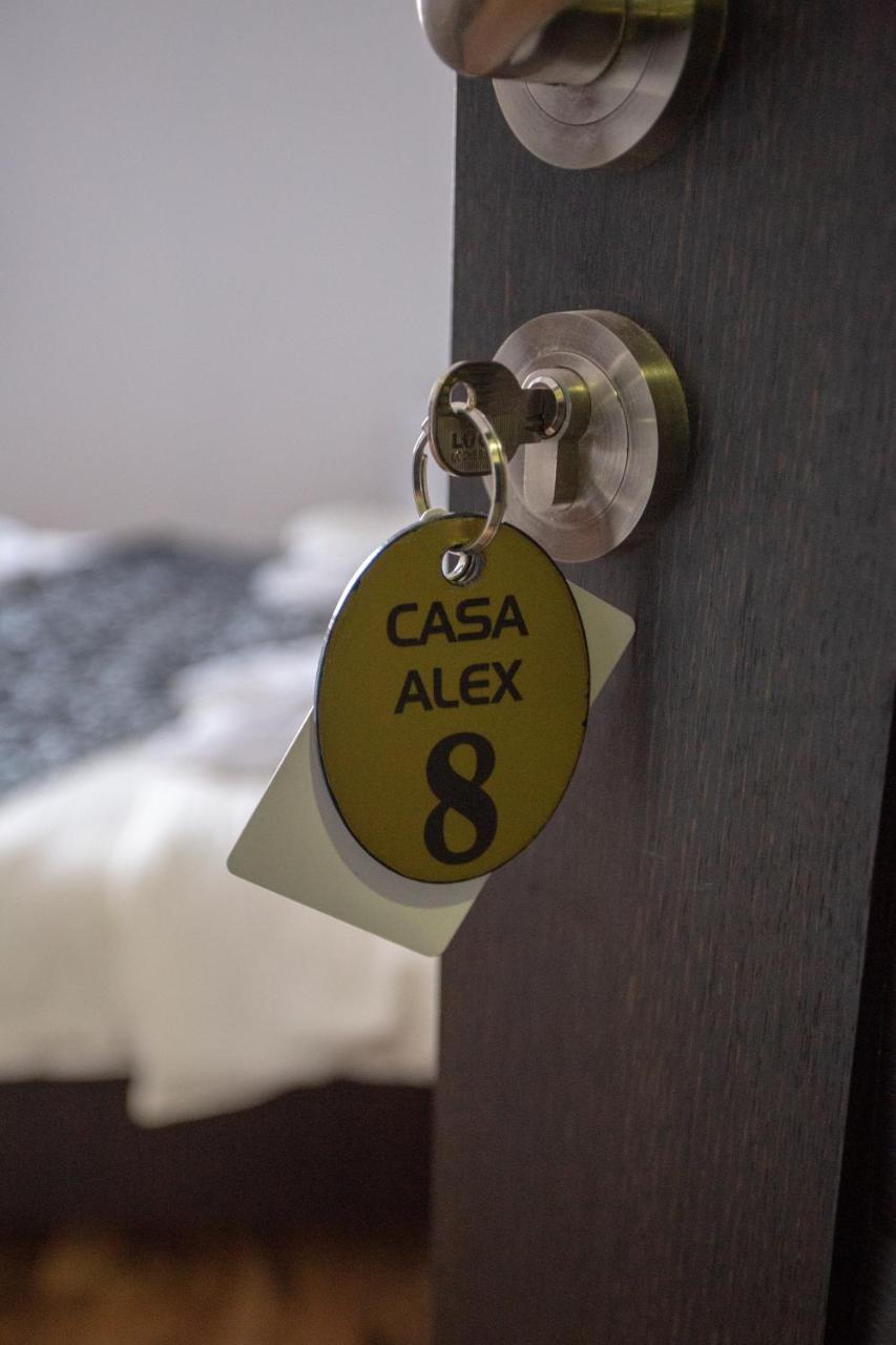 Casa Alex Hotel Târgu Jiu Buitenkant foto