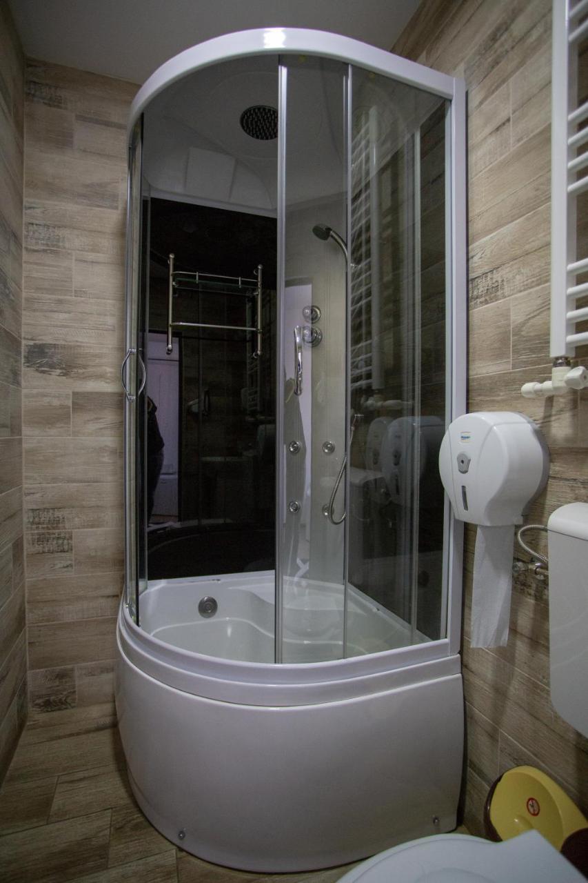 Casa Alex Hotel Târgu Jiu Buitenkant foto